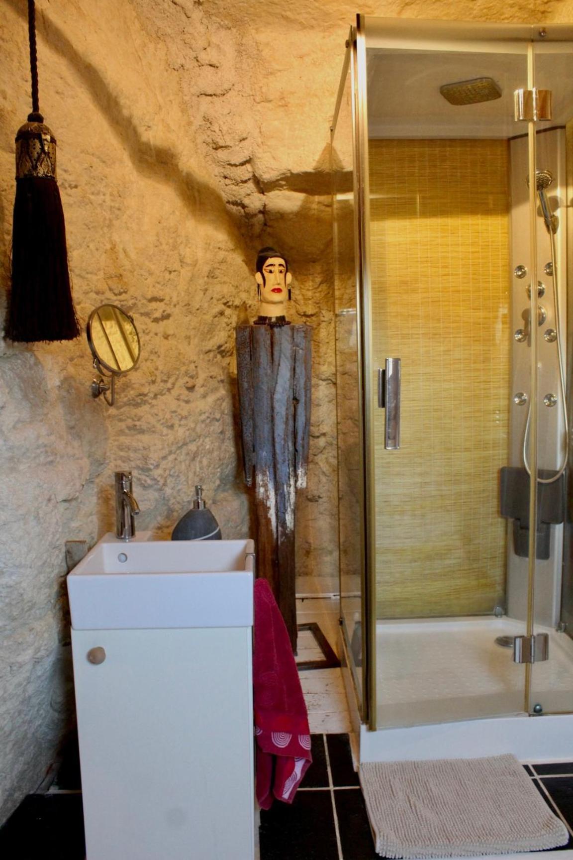 Thoré-la-Rochette Troglodyte Loft B&B 외부 사진